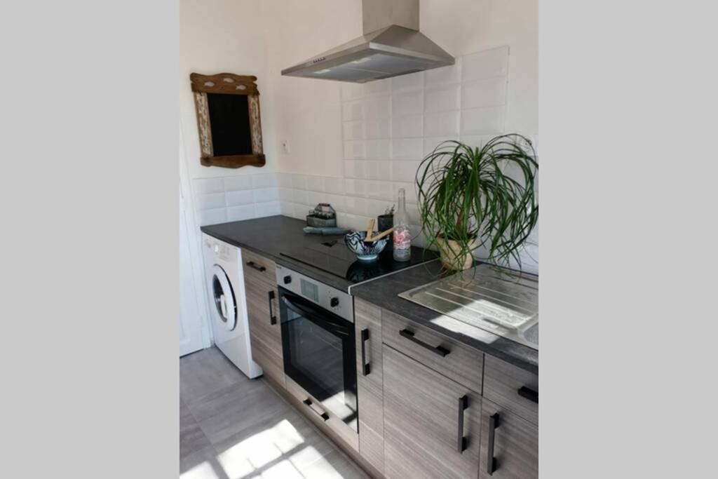 Maison 5 Personnes En Garrigue - Piscine-Spa Prive Langlade 외부 사진
